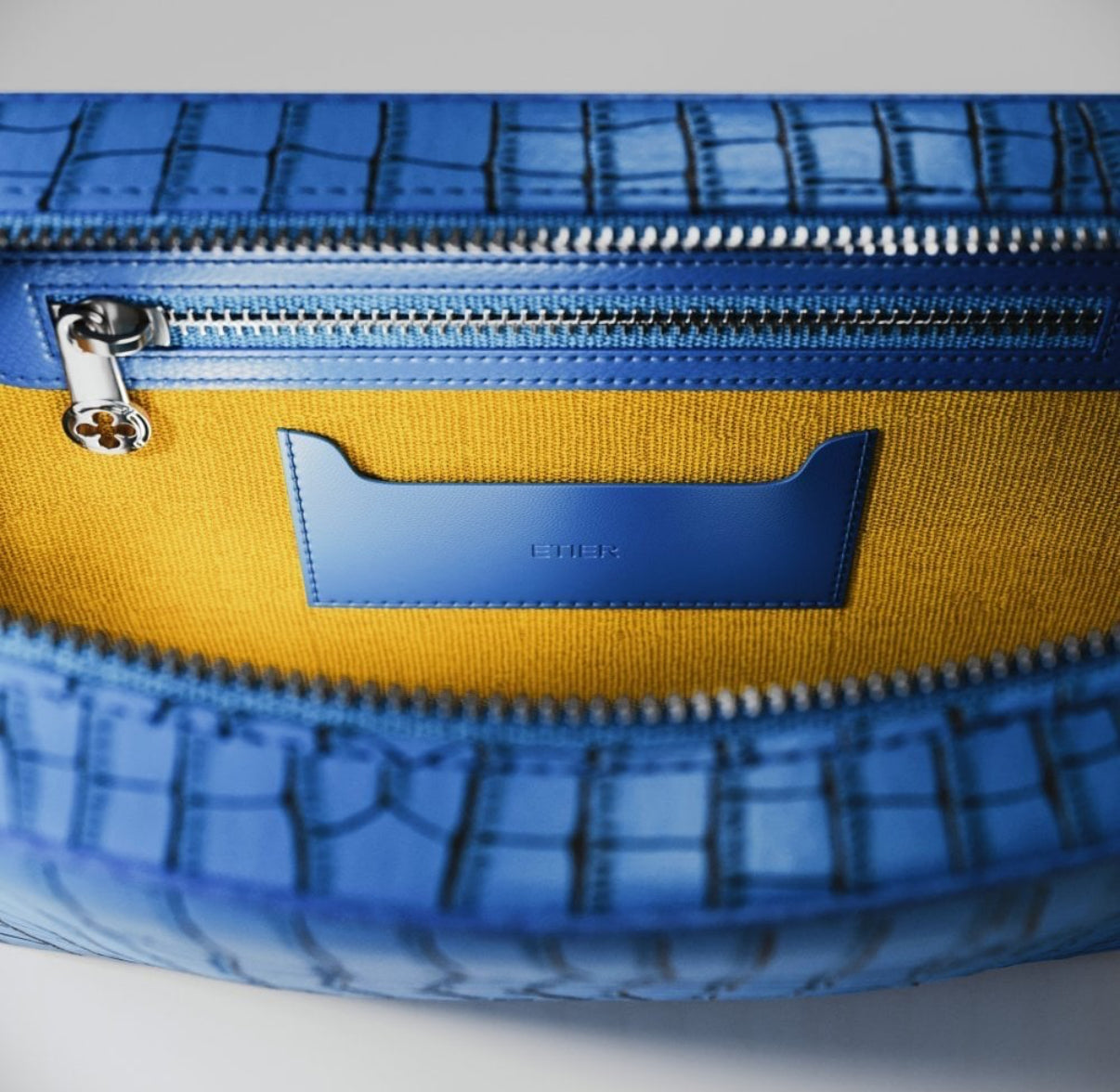 ETIER CONTI WASH BAG POUCH CROCODILE LEATHER - AZZURO