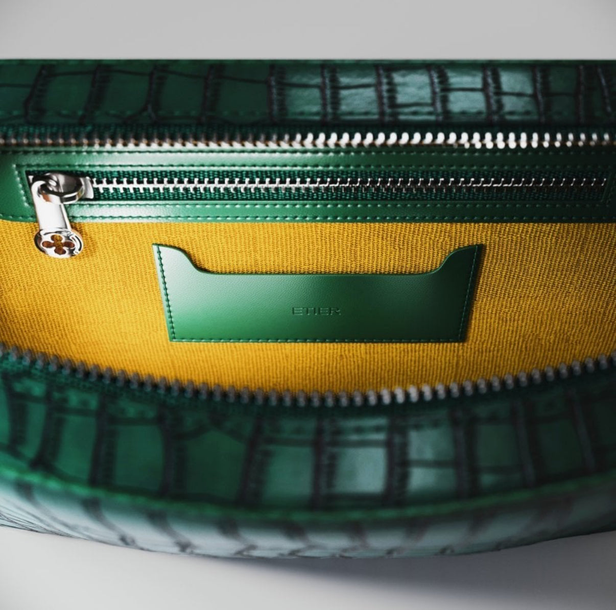 ETIER CONTI WASH BAG POUCH CROCODILE LEATHER - GREEN