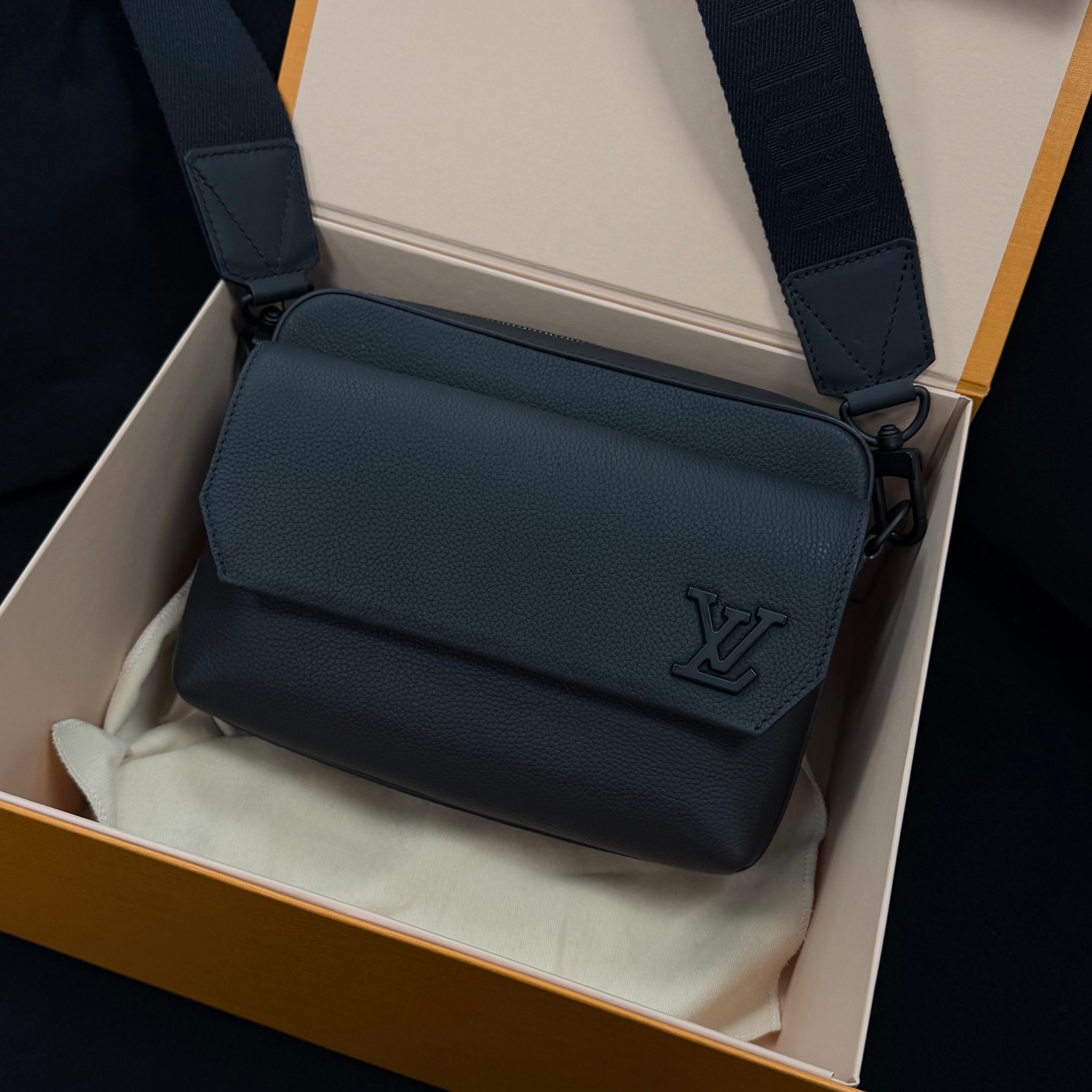 (PRE-OWNED) LOUIS VUITTON LV FASTLINE MESSENGER BAG - BLACK